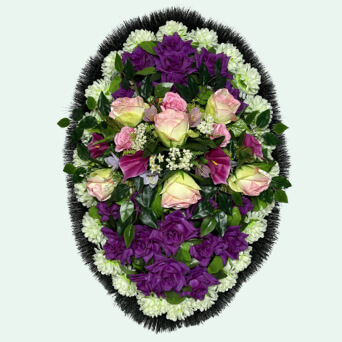 Венок из искусственных цветов